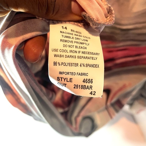 N Touch Marble Swirl Top with shades of Pink, Cream, and Gray. Size Med. NWT - Picture 12 of 12